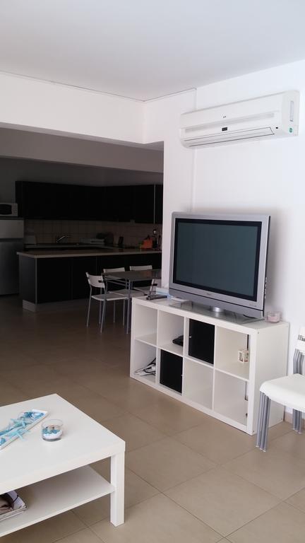 Palms Resort Apartments Alethriko Rum bild