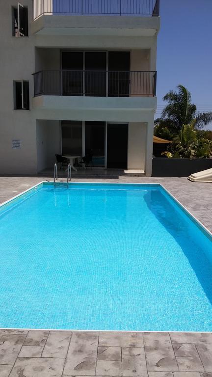 Palms Resort Apartments Alethriko Rum bild