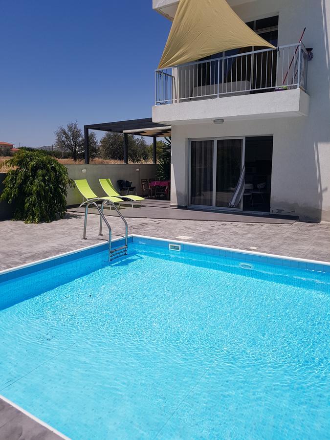 Palms Resort Apartments Alethriko Exteriör bild